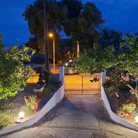 Palio Apartman PalaiónTsiflíkion